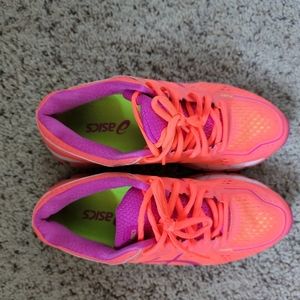 ASICS 7.5 running shoes